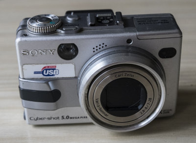 Sony V1