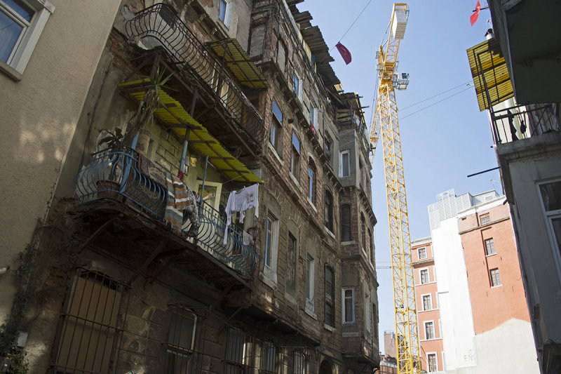 Istanbul Tarlabashi Mahallesi march 2017 2667.jpg