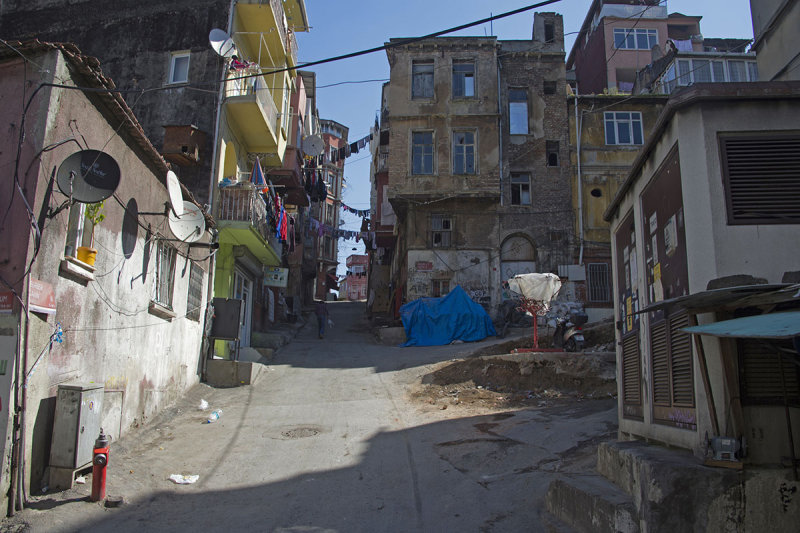 Istanbul Tarlabashi Mahallesi march 2017 2680.jpg