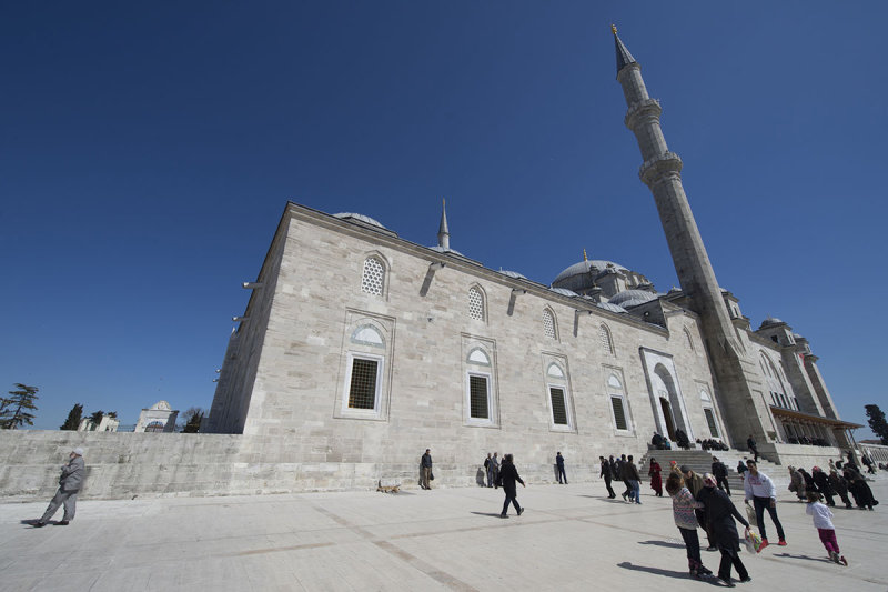 Istanbul Fatih Mosque march 2017 2504.jpg