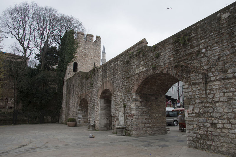 Istanbul Gulhane park march 2017 2233.jpg