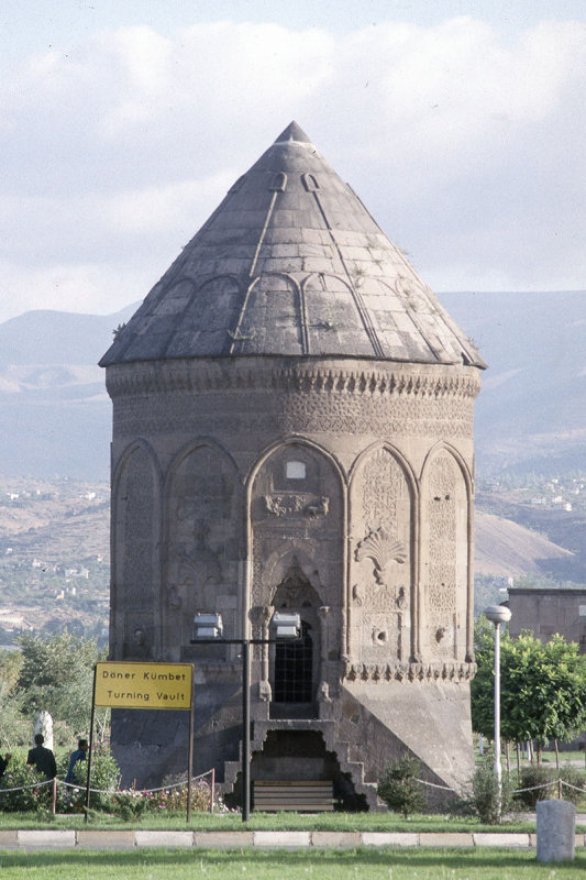 Kayseri Doner Kumbet 96  027.jpg