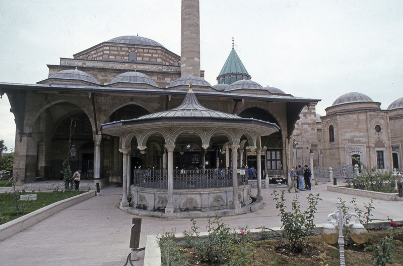 Konya Mevlana Complex 096.jpg