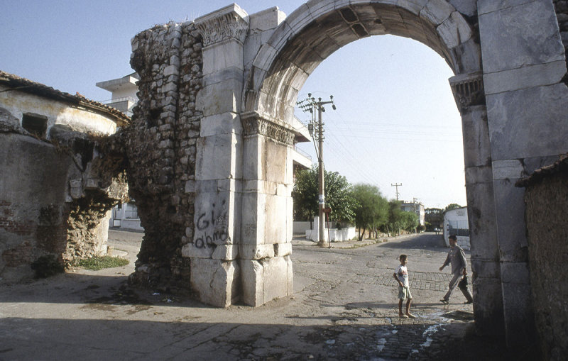 Milas 95 037.jpg