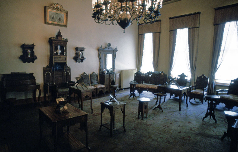 Istanbul Dolmabahce 93 028.jpg