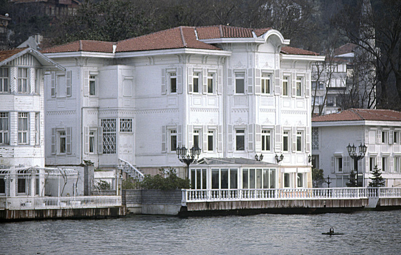 Istanbul Bosporus 96 044.jpg