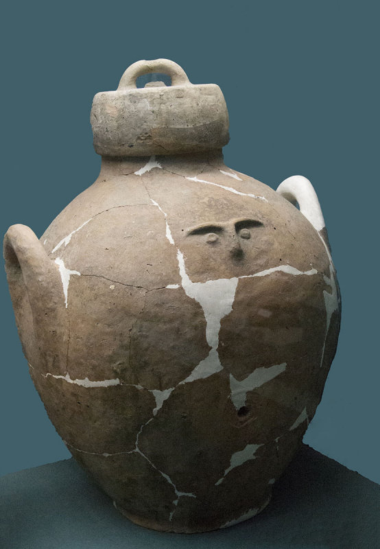 Kutahya archaeological museum october 2018 8894.jpg