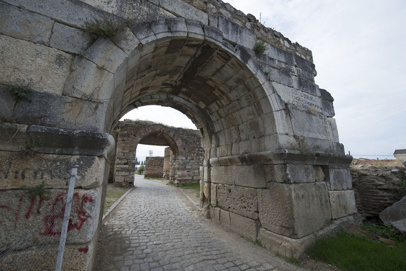 Iznik Wall at Yenisehir Gate october 2018 8219.jpg