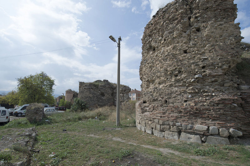 Iznik Wall East side to Lefke Gate october 2018 8251.jpg