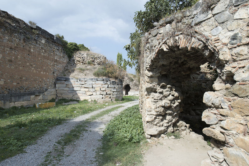 Iznik Wall from Lefke Gate to Istanbul Gate october 2018 8284.jpg