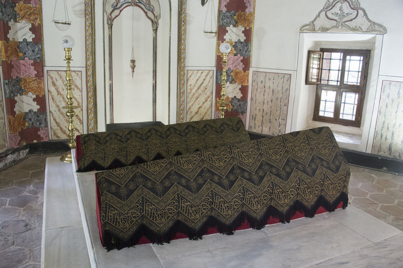 Bursa Muradiye complex Huma Hatun Turbesi october 2018 7885.jpg