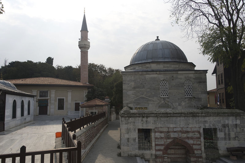 Istanbul at Merkez Efendi Mosque october 2018 9171.jpg