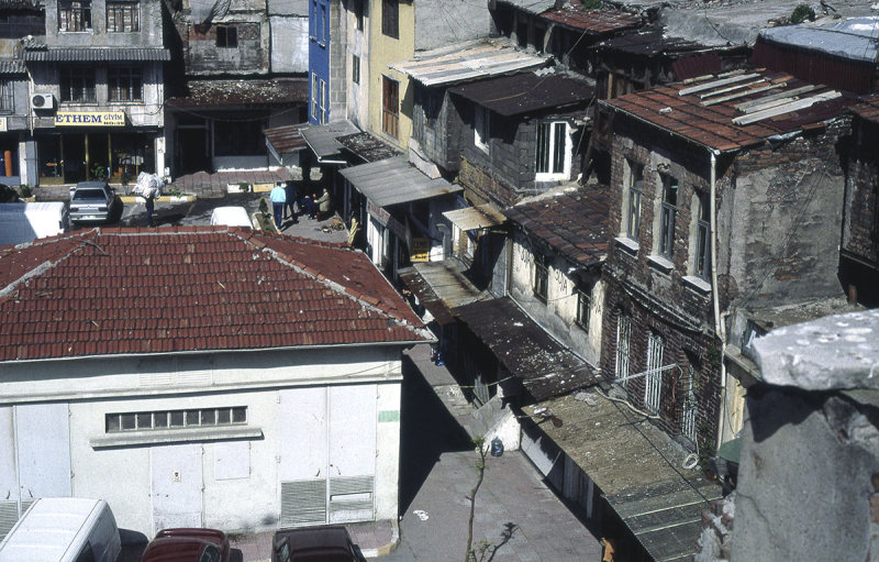 Istanbul Han Roof 018.jpg