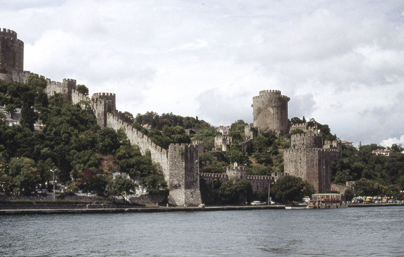 Istanbul along Bosporus 022.jpg