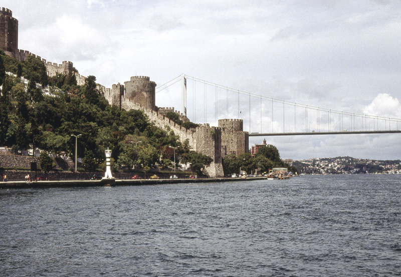 Istanbul along Bosporus 023.jpg