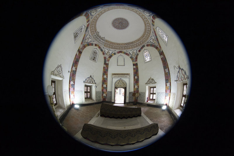 Bursa Huma Hatun Turbesi december 2018 9688.jpg