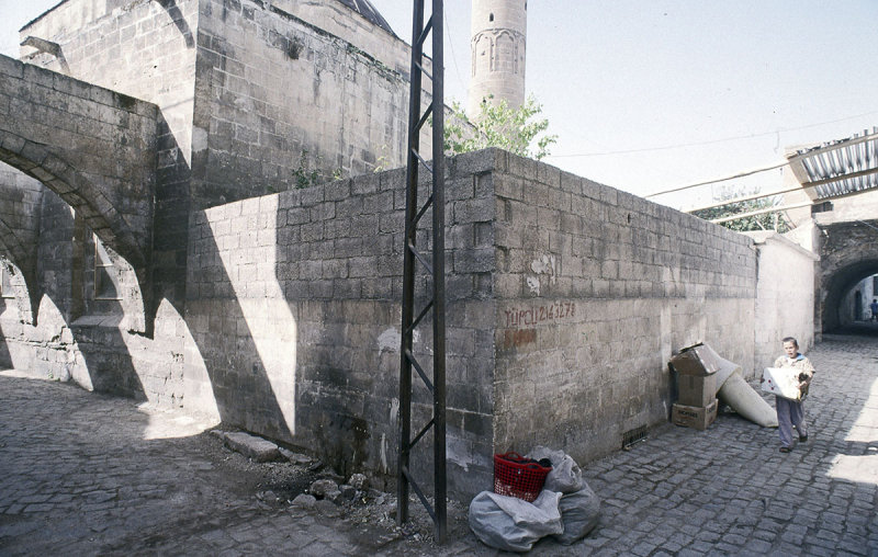 Urfa city walk 5.jpg
