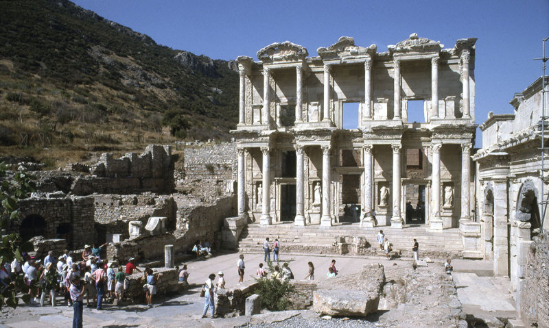 Efes Celsus library