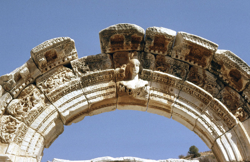 Efes temple Hadrian