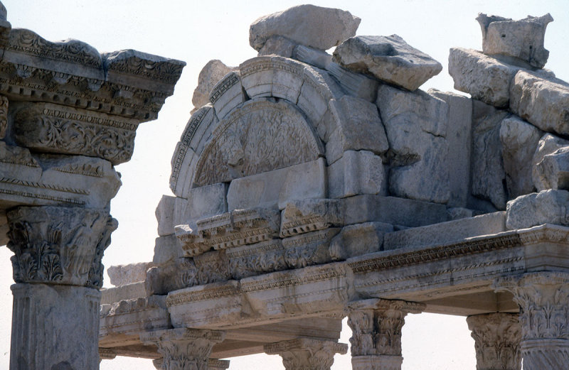 Afrodisias gate