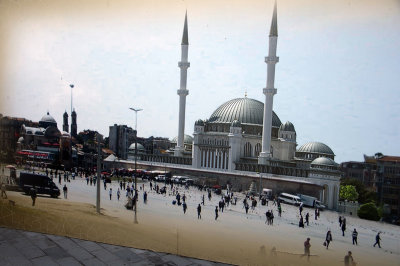 Istanbul Taksim Mosque site march 2017 2657.jpg