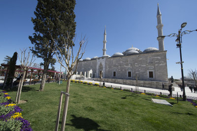 Istanbul Fatih Mosque march 2017 2503.jpg