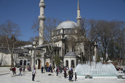 Istanbul Eyup Mosque march 2017 2707.jpg