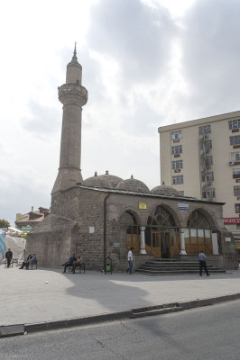 Hatıroğlu Eşref Bey Camii
