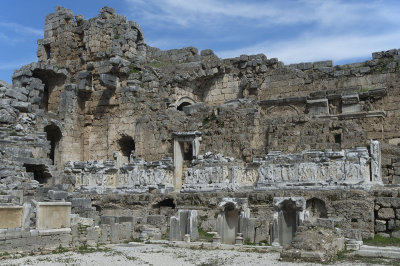 Perge theatre march 2018 6050.jpg