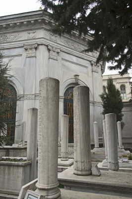 Istanbul At Mahmut II grave march 2018 5299.jpg