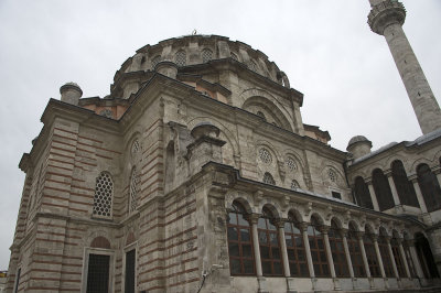 Istanbul Laleli Mosque march 2018 5252.jpg