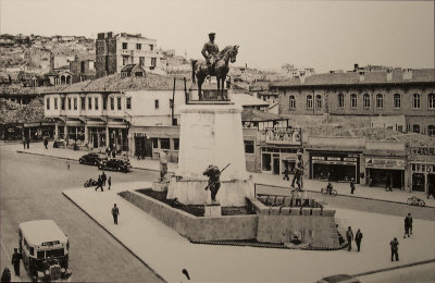 Istanbul Along Istiklal Caddesi Yapi Kredi Kultur centre june 2018 6722.jpg