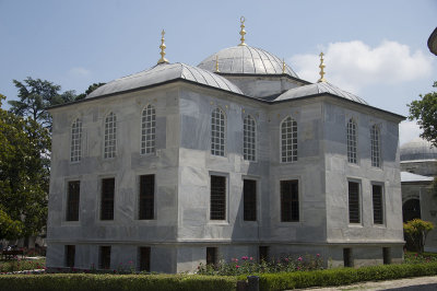 Istanbul Topkapi Museum june 2018 6460.jpg