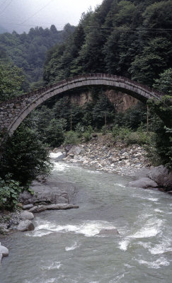 Rize Interior Senyuva bridge 2002 196.jpg