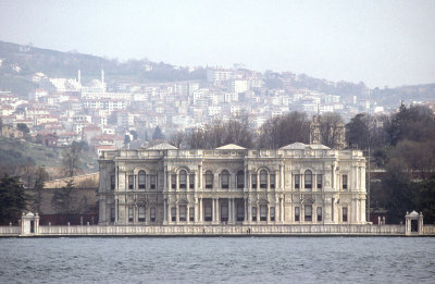 Istanbul Bosporus 96 050.jpg