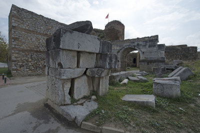 Iznik Wall at Yenisehir Gate october 2018 8218.jpg