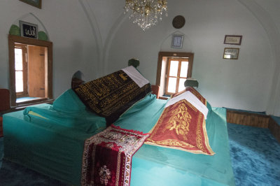 Iznik Seyh Kutbuddin mosque october 2018 8305.jpg