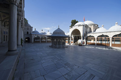 Istanbul Sokullu Mehmet Pasha Mosque october 2018 7337.jpg