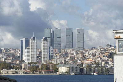 Istanbul view from Uskudar Coastal Road october 2018 7498.jpg