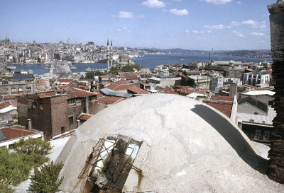 Istanbul Big Valide Han and roof 93 286.jpg