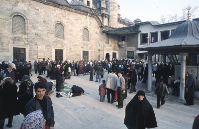Outer courtyard of Eyüp Mosque