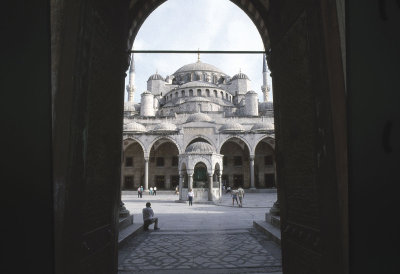 Istanbul Blue Mosque 93 200.jpg