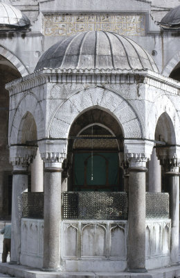 Istanbul Blue Mosque 93 202.jpg