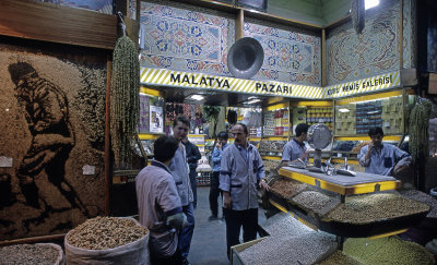 Istanbul at Egyptian Bazar 258.jpg