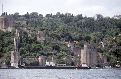 Istanbul along Bosporus 015.jpg