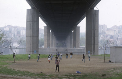 Istanbul Ataturk Bridge 93 134.jpg