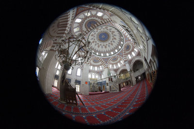 Istanbul Atik Valide Mosque dec 2018 9556.jpg