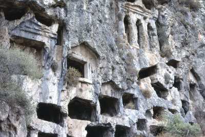 Dalyan some graves 1b.jpg