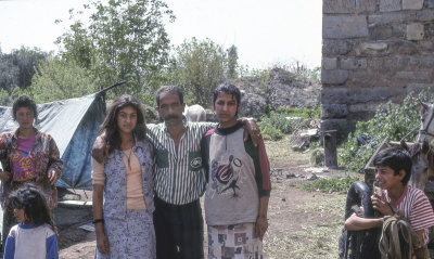 Iznik Gypsy family