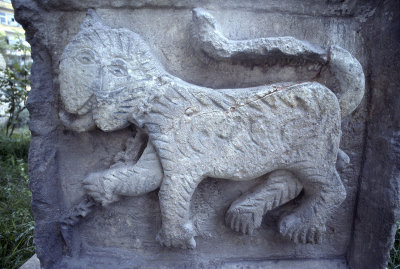 Urfa museum stone lion.jpg